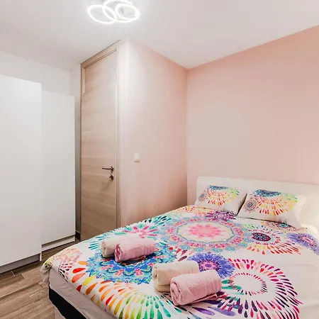 Mojca Apartment *